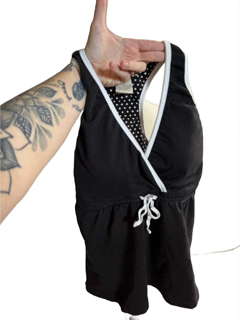 Y2K Marika The Balance Collection Black Racerback Tank Top Medium